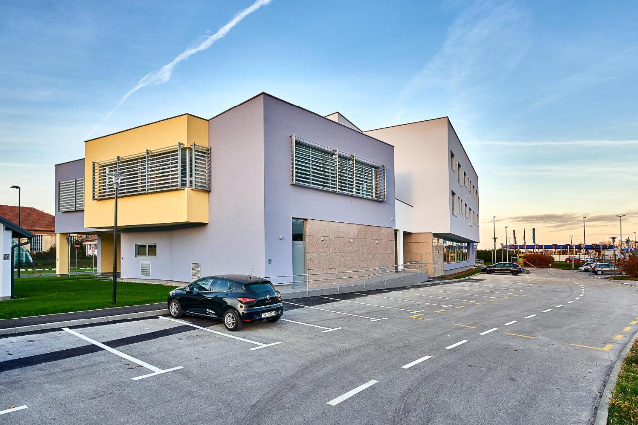 Hotel Europa Karlovac Exterior photo